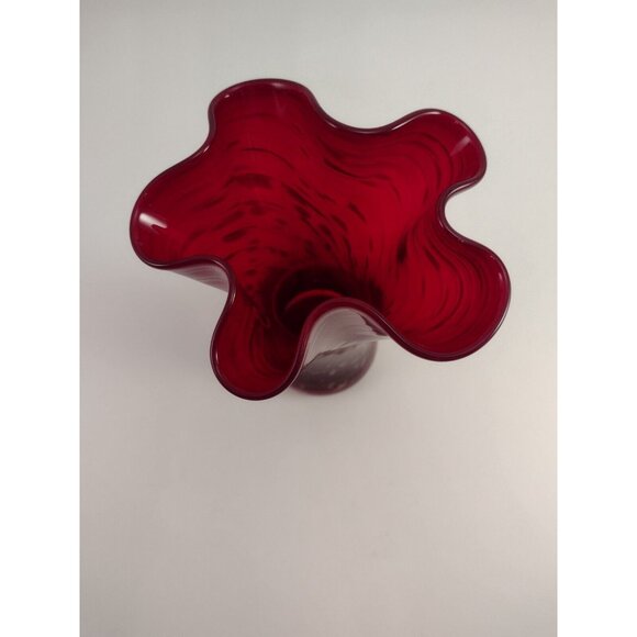 Glass Eye Studio GES Ruby Red Ruffled Art Glass Vase w/ Copper Flecks - Picture 4 of 10